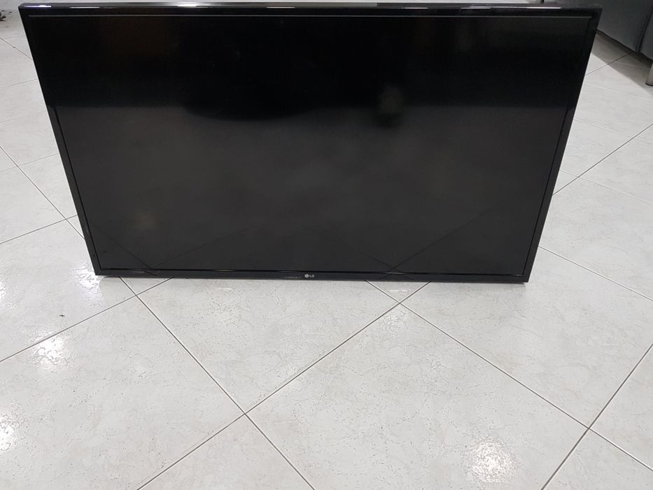 Televisor  LG 43' com comando