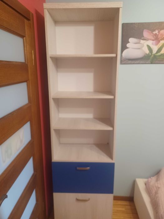 Regał do pokoju dziecięcego