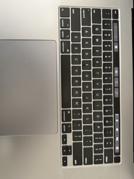 MacBook Pro 16” 2019 2.6GHz i7 16GB 512GB Como novo Livre de Icloud