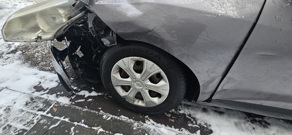 Auto po wypadku Renault Megane,