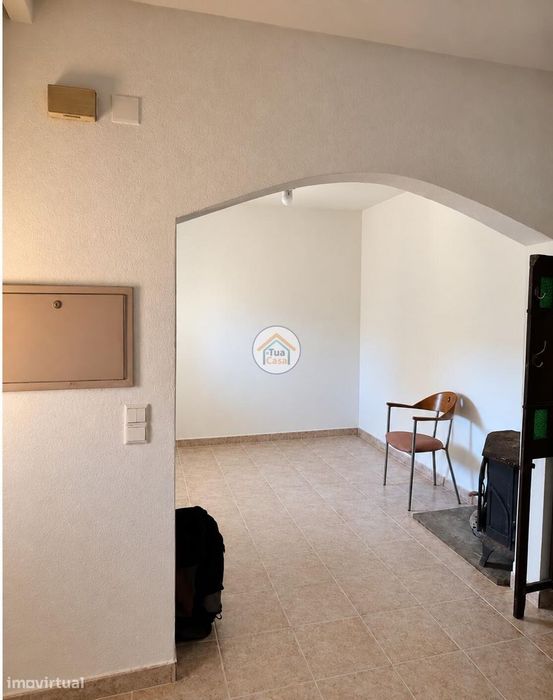 Moradia T2 em Pedra com Charca — Donas, Fundão Uma Rara Oportunidade n