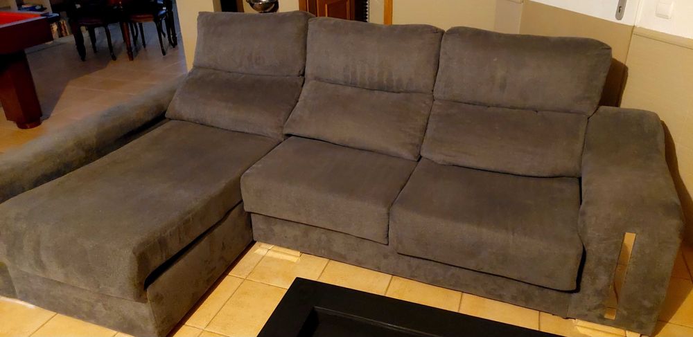 Sofá chaise longue cinza "azulado"
