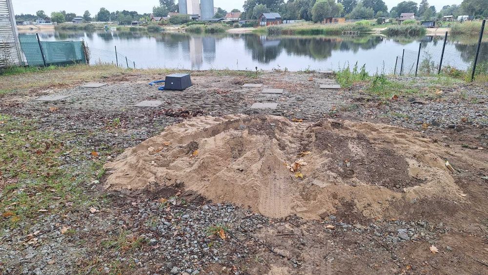 Działka nad jeziorem z własną linią brzegową