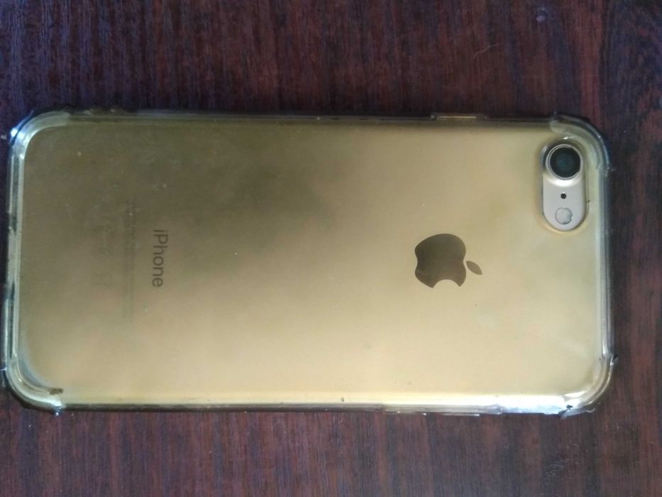 iPhone biało różowy