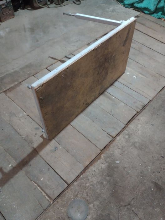 Rusztowanie na schody, kamienny dywan, terakota