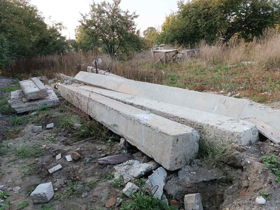 Сваї бетонні бетонные сваи