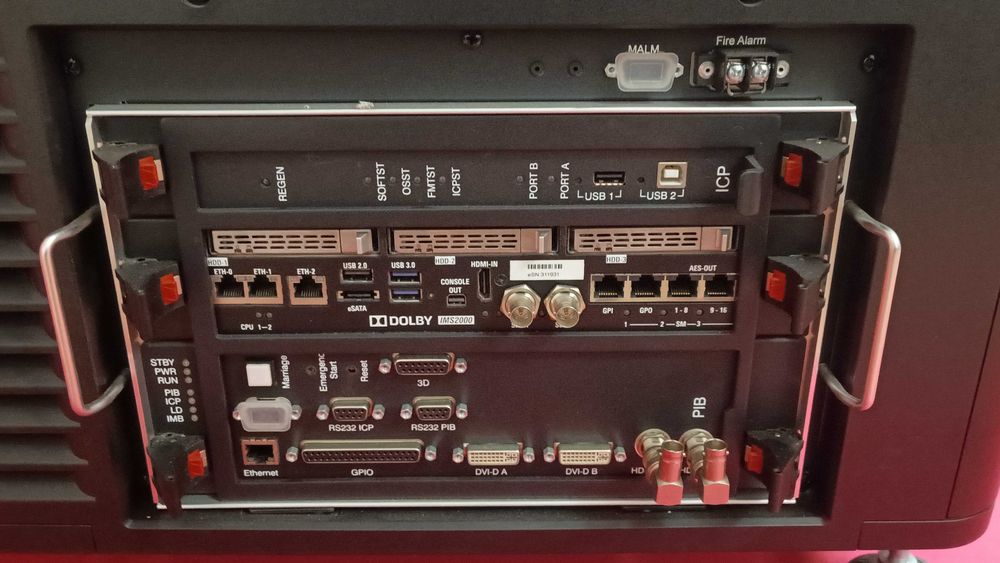 Projektor Christie CP2215: obiektyw 1.2-1.75:1,lampa CDXL-30SD;IMS2100