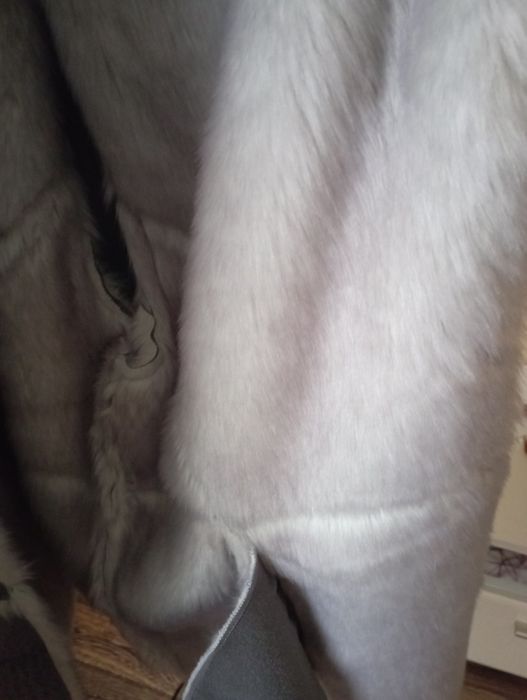 Нова жіноча шубка Dennis Basso