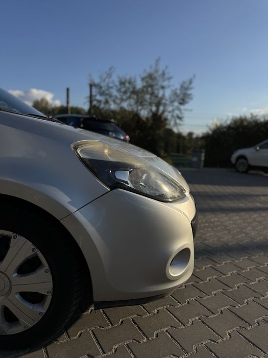 Автомобіль Renault Clio 3