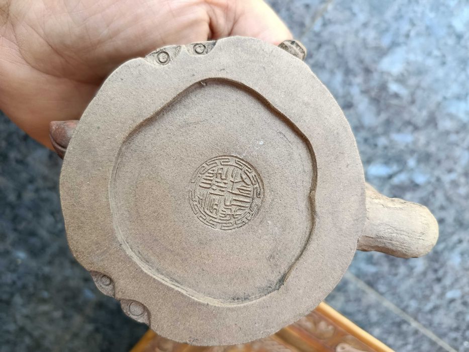 Bule Chinês Yixing Antigo Cabeça Móvel 14 cm