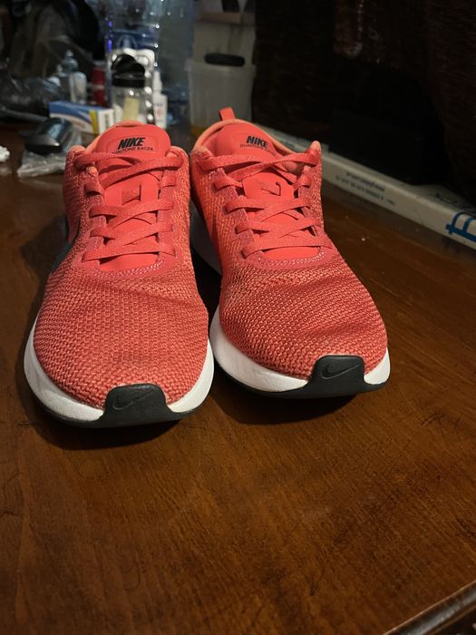 Кросовки NIKE в дуже гарному стані