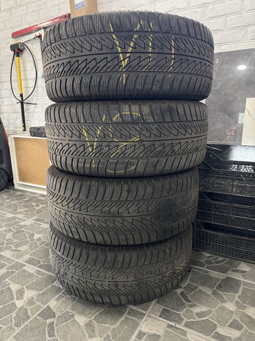 Шини (зима) на дисках оригінальних  GOOD YEAR 285/45R20 (протектор 6 мм) на AUDI Q7,  Touareg