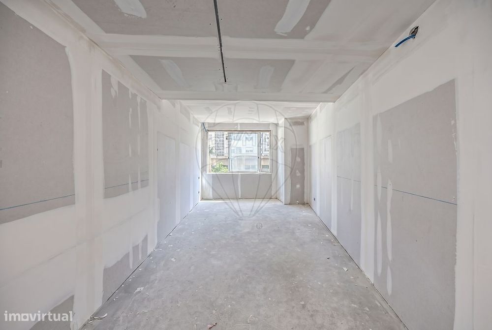 Apartamento T4 para arrendamento