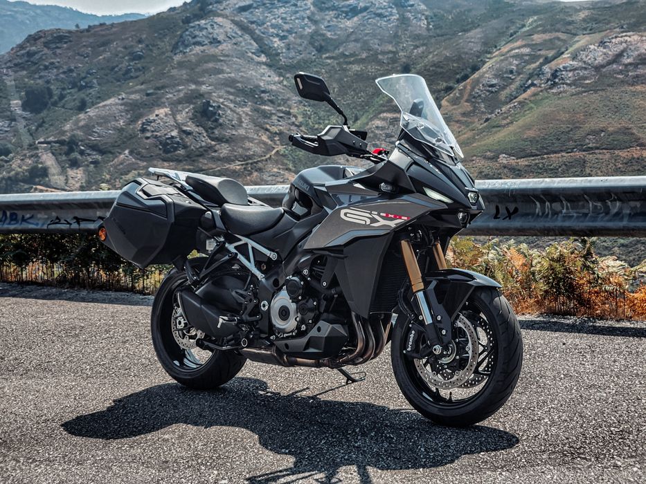 Suzuki GSX-S1000 GX como nova