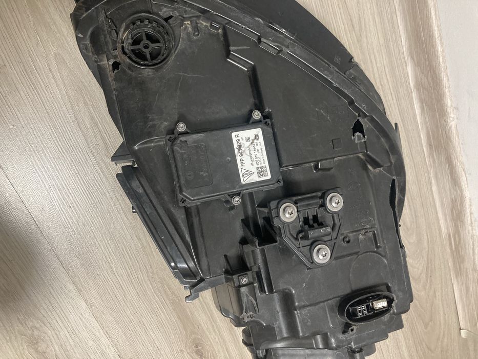 Фара Порше Кайен 958 розбита