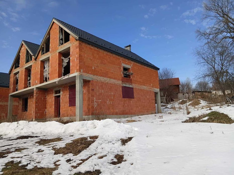 Продам дуплекс в Іванковичах