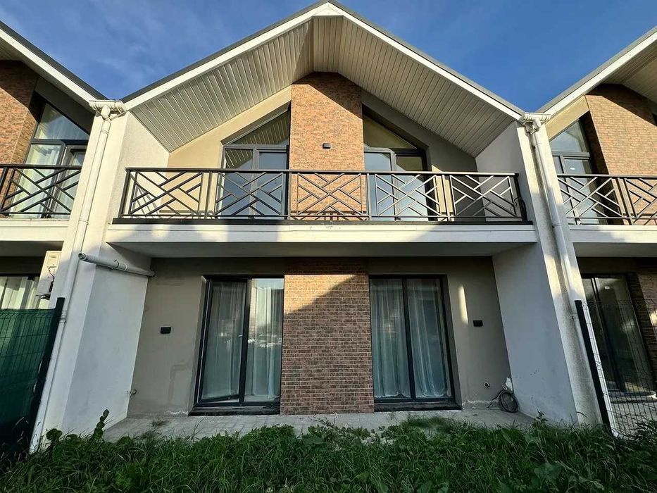 Таунхаус з ремонтом та частково з меблями всього в 8хв від стометрівки