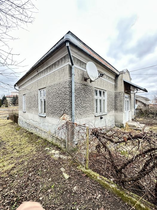 Продам будинок та ділянку