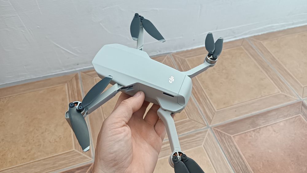 Дрон DJI Mavic Mini