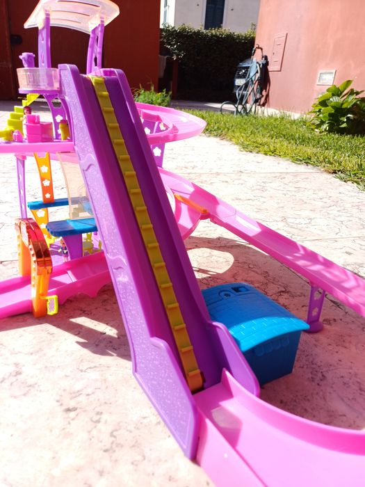 Polly Pocket™ Polly Wheels™ Race to the Mall™ Playset