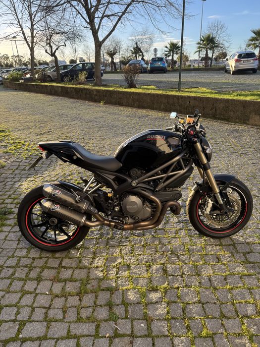 Ducati Monster 1100 Evo