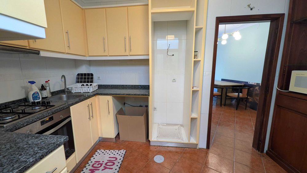 Moradia T3 com 3 WC – Rua do Bonjardim, Porto