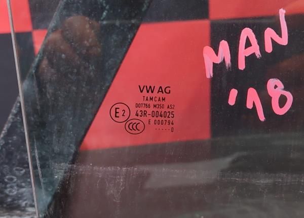 Vidro porta frente direita MAN TGE Van (UY_)