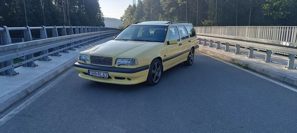 Volvo 850 Volvo 850 T5-R CREAM YELLOW Kultowy samochód wyjątkowy kolor