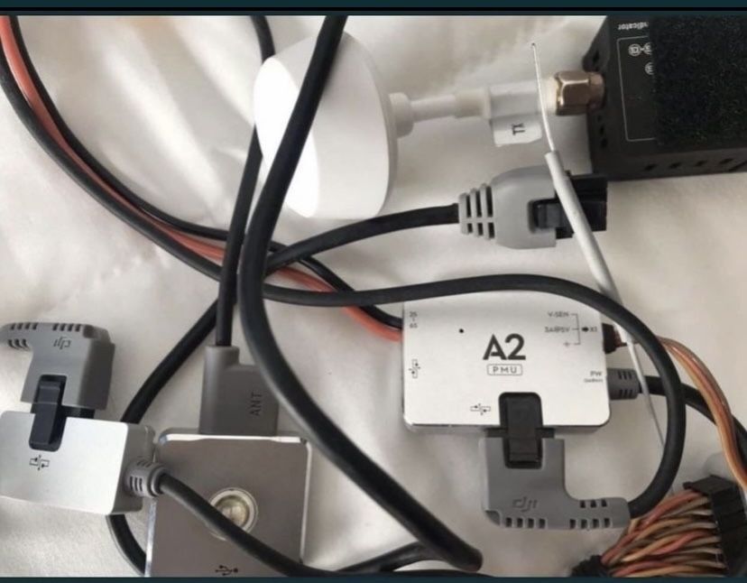 DJI A2 completa( gps plus,IMU,PMU, Controller, Led,cablagem)