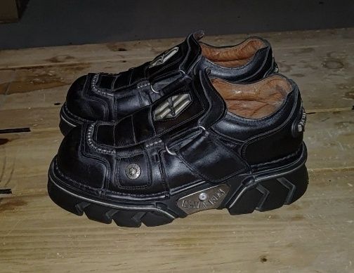 Buty New Rock - model "M.245 Techno"