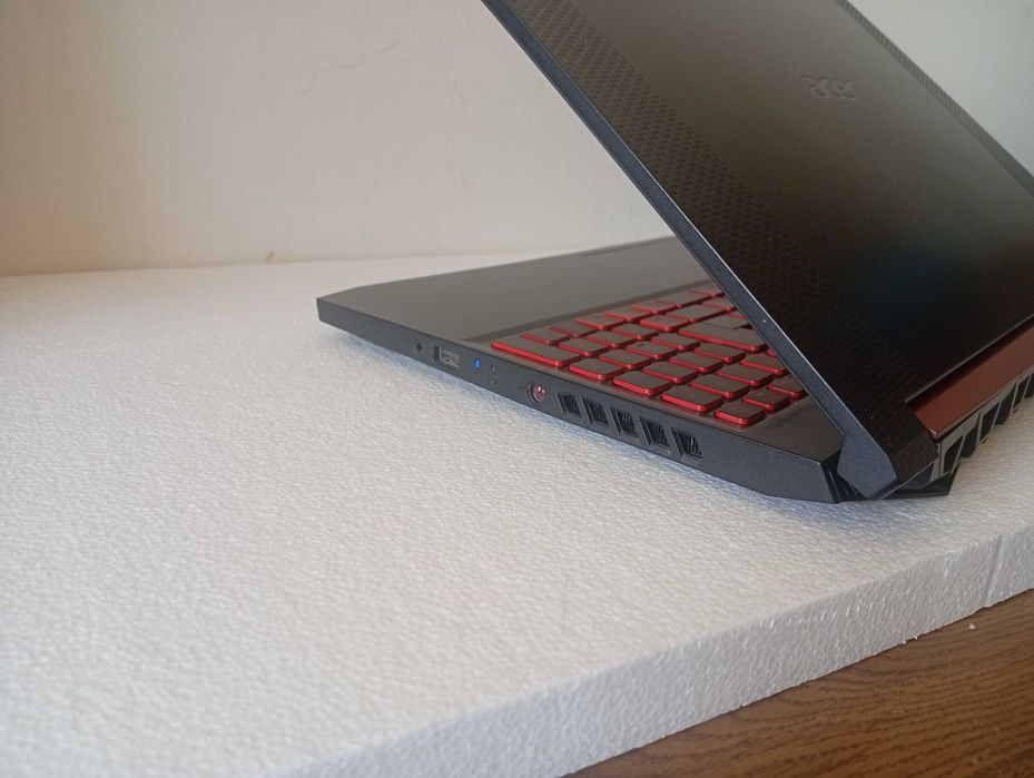 Gaming Acer Nitro Ryzen 5 3550H + GTX1650 + 24GB RAM + SSD