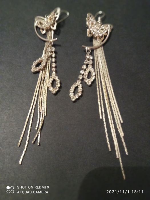 Намисто з натурального жемчуга.Дальше см. Бижутерия.