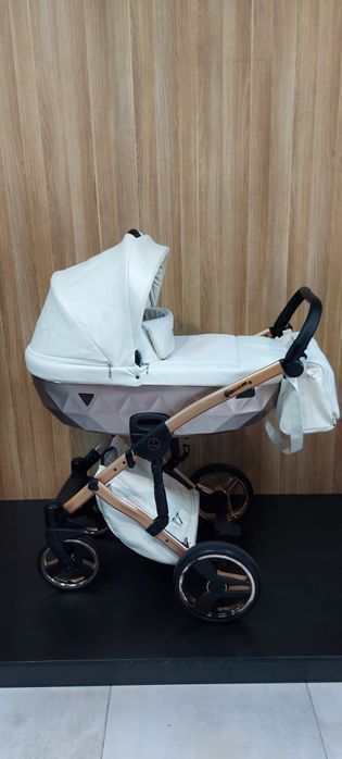 Junama Mirror Satin wózek 2w1 lub wózek 3w1  Biała skóra + miedź