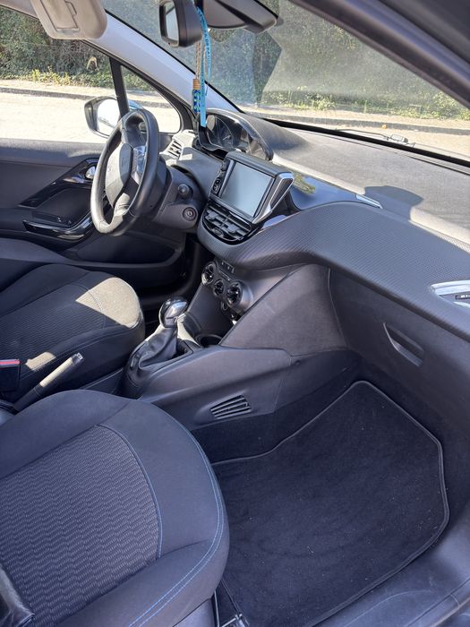 Peugeot 208 PureTech Style