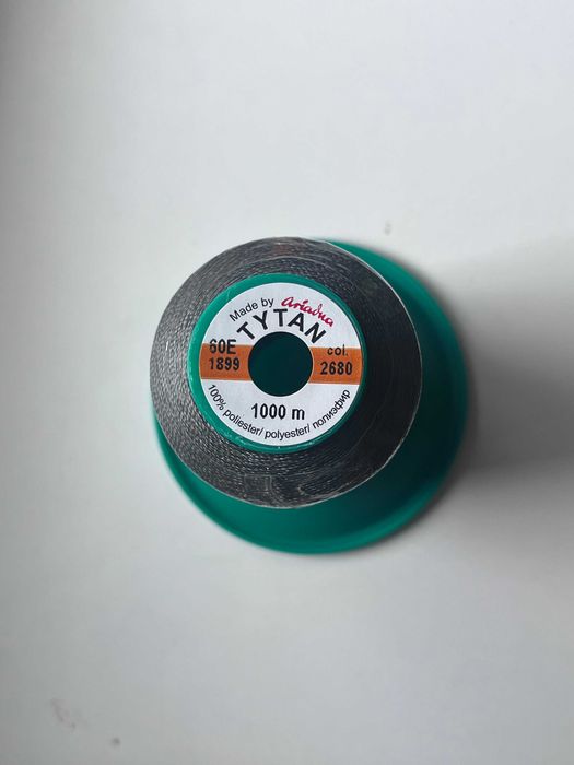 Nici Tytan 60E / 1000m Ariadna mocne różne kolory 10 szt.