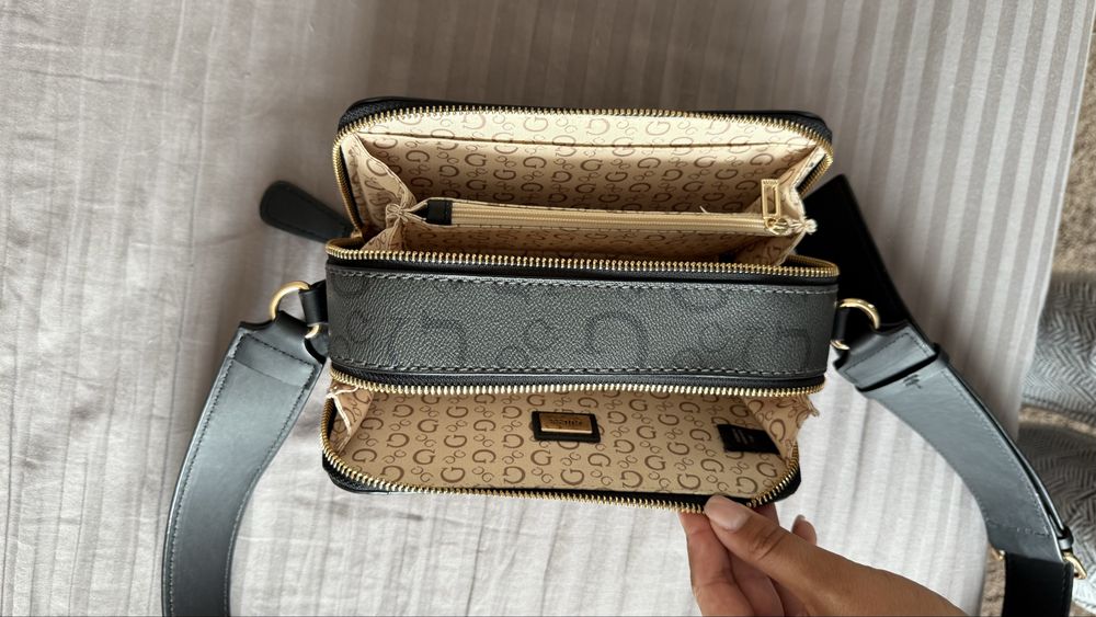 сумка оригінальна Guess