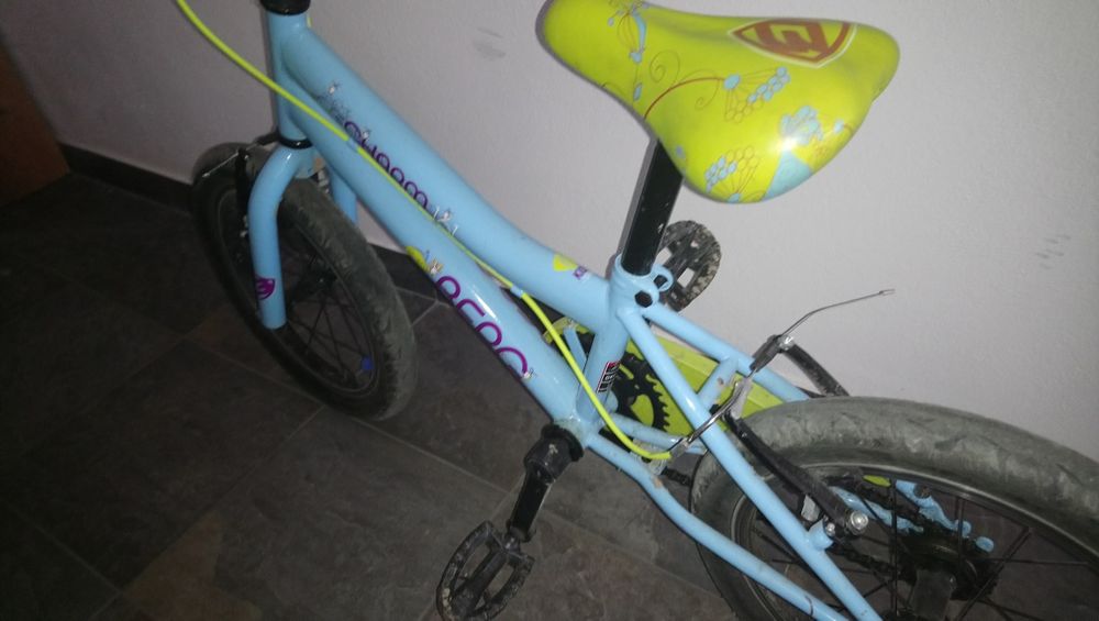 Bicicleta para criança roda 16 com rodinhas capacete e protecções