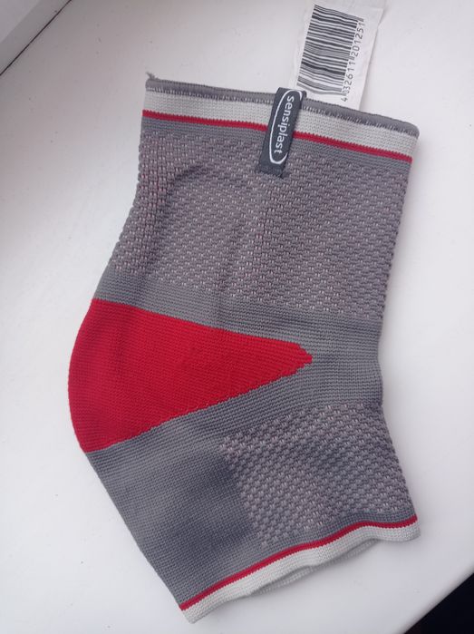 Наколінник спортивний