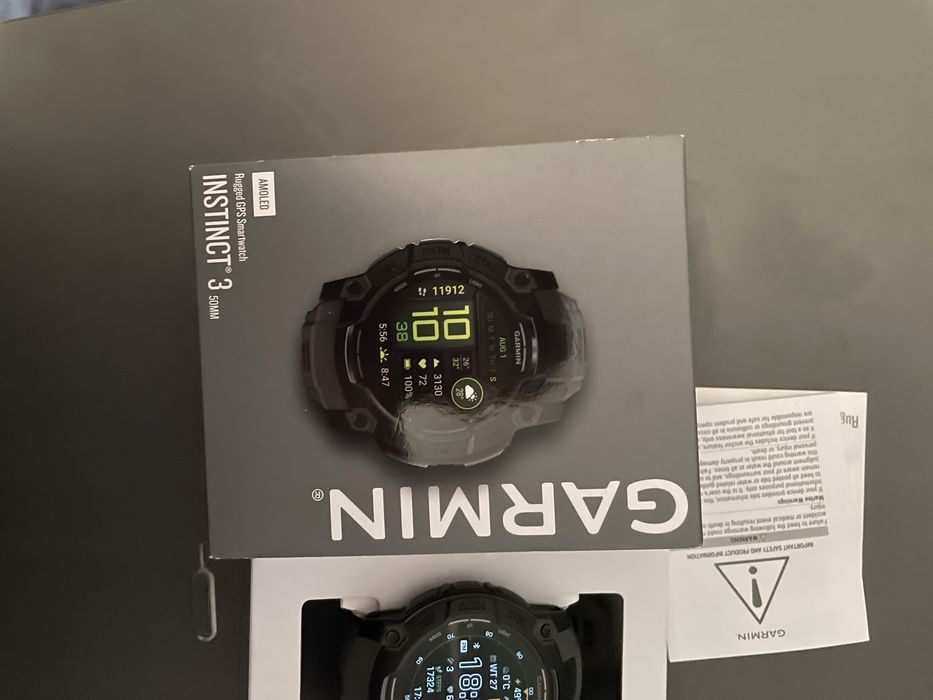 Smartwatch garmin intinct 3