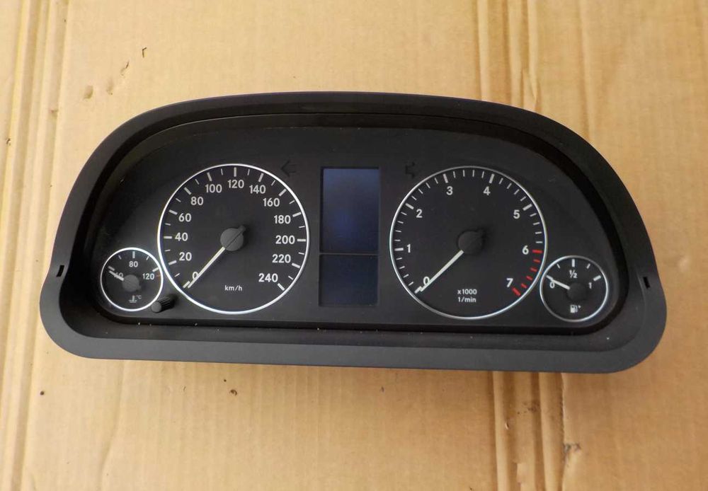 Панель приладів щиток приборів спідометр Mercedes A-Class W169 A1695401347 Розборка Мерседес Mercedes