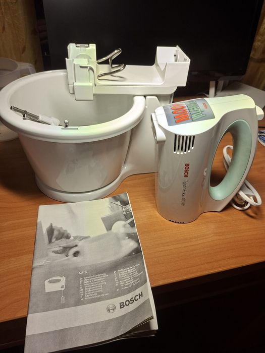 Продам новый миксер с чашей Bosch