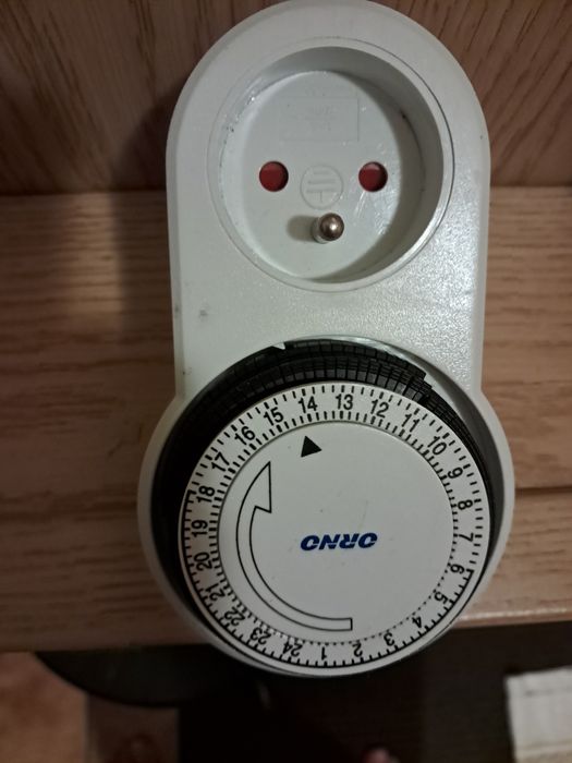 Programator czasowy do gniazdka 1 szt .Pierwsze zdjęcia.