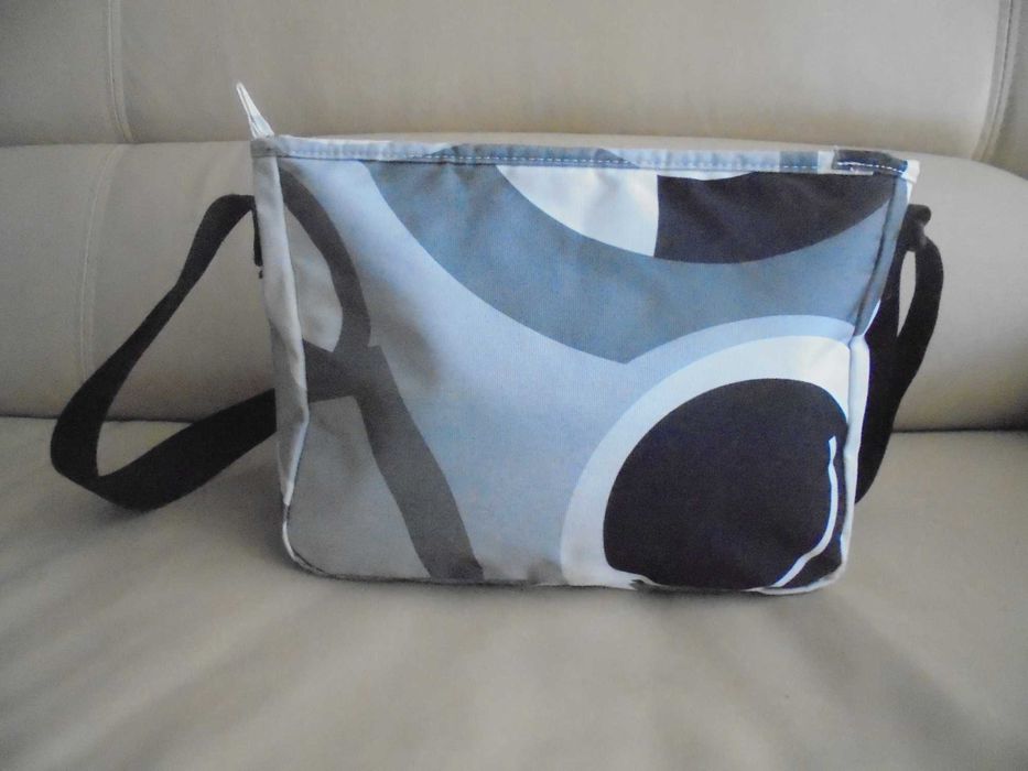 carteira de senhora muito pratica