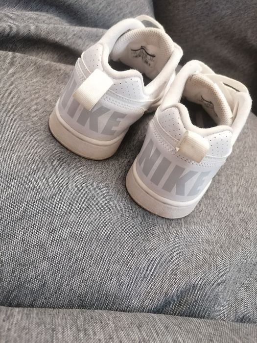 Nike court borough 36