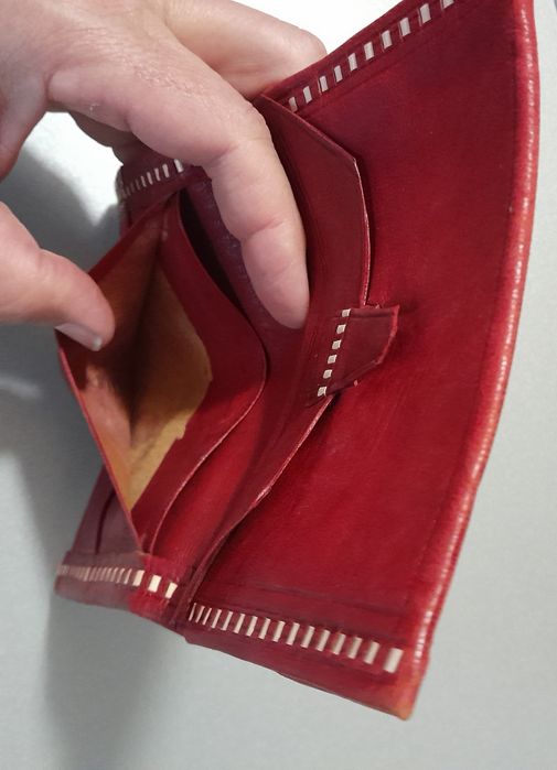 Carteira marroquina vintage em couro vermelho com dourado