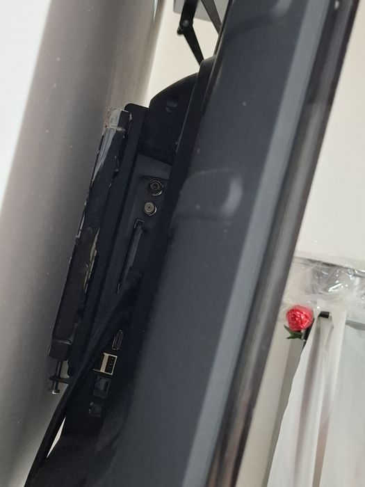 TV Hisense 43" polegadas (Peças)