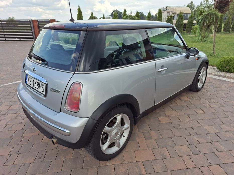 Mini Cooper 1.6 benzyna doinwestowany