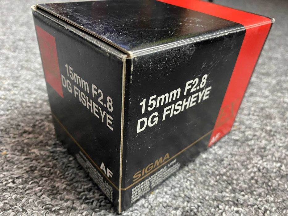 Obiektyw Sigma 15mm F2.8 EX DG FISHEYE CANON