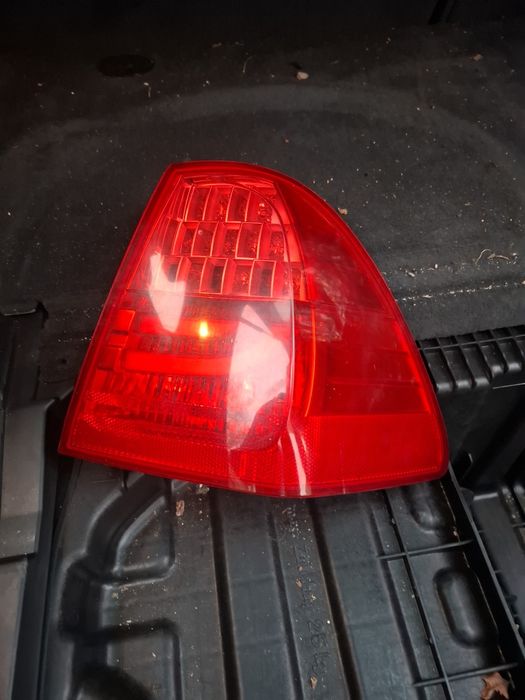 Lampa prawa tył bmw e91