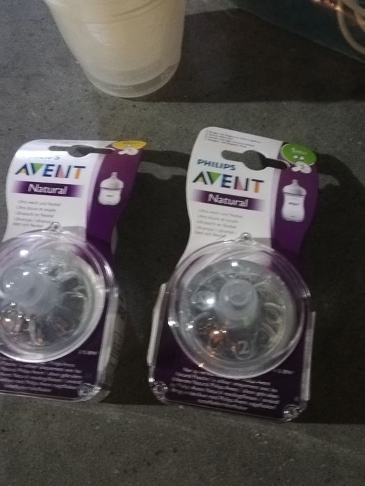 Aquecedor de biberões e bomba eléctrica de tirar leite